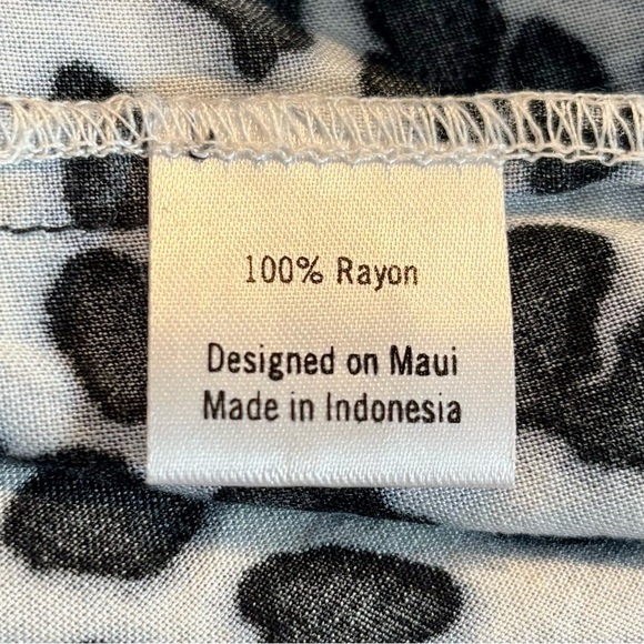 Nuage Bleu made on Maui Elegant Black, Gray and White Button Down Shirt. - Picture 10 of 11